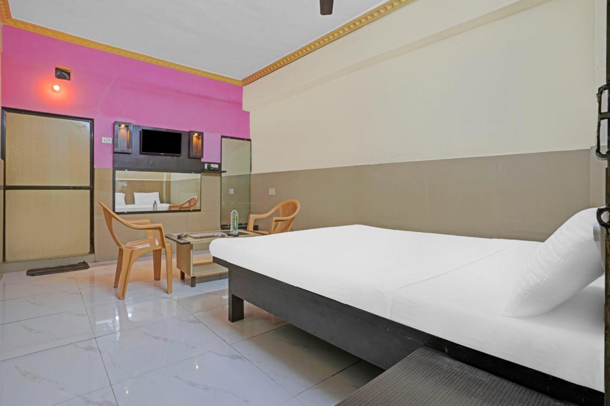Spot On 81122 Alfa Lodge Βομβάη Εξωτερικό φωτογραφία